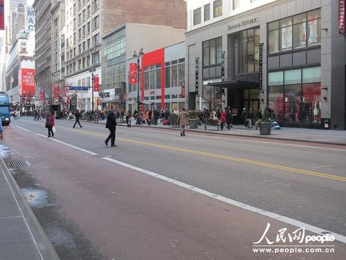 人民網(wǎng)：&ldquo;美國(guó)式過(guò)馬路&rdquo;還不如中國(guó)式