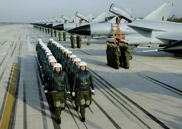 中国空军首次将心理训练纳入飞行训练大纲
