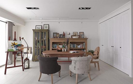 美女画家把画室布置成这样 比别人家都好看多了