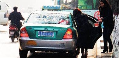 兰州6<em>女子</em>拼车遇害<em>拷问</em>出租车单双号限行_新