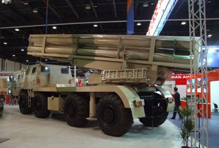 中国最新a200型火箭炮亮相 精度堪比巡航导弹