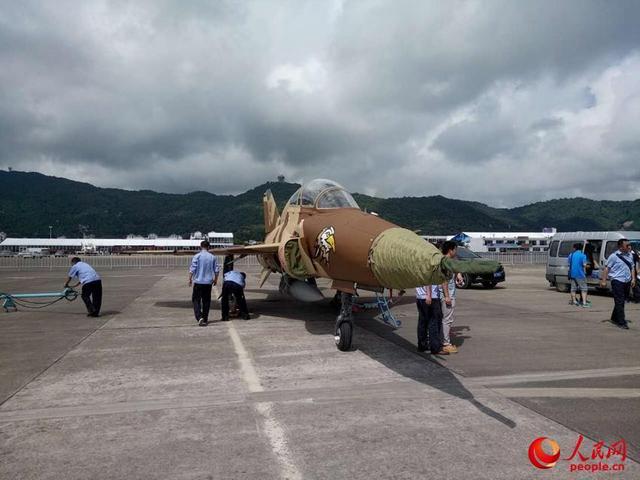 珠海展馆正在紧张布展 大批武器亮相