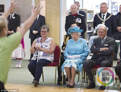 英<em>女王丈夫</em>菲利普亲王再爆性别歧视言论 _新闻