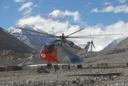 国产AC313大型直升机获适航证 适合高原使用