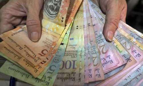回应美金融制裁,委内瑞拉宣布弃用美元将使用