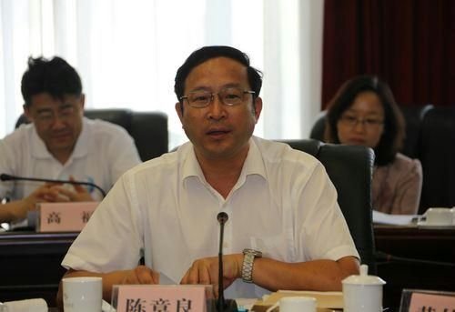 Chinese division assist the secretary is in clerical Chen Zhangliang