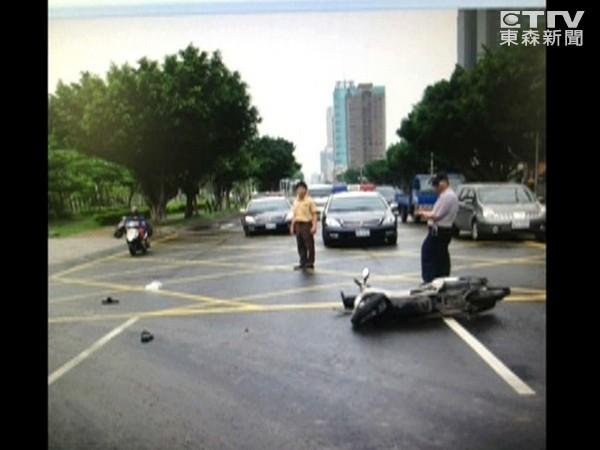 交通事故现场。(图片来源:台湾东森新闻)