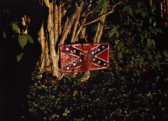 《无题》,1973年。摄影/William Eggleston @ the Eggleston Trust 《无题》,1973年。摄影/William Eggleston @ the Eggleston Trust