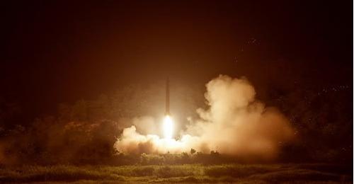朝鲜发射多枚短程导弹 飞翔距离约200公里
