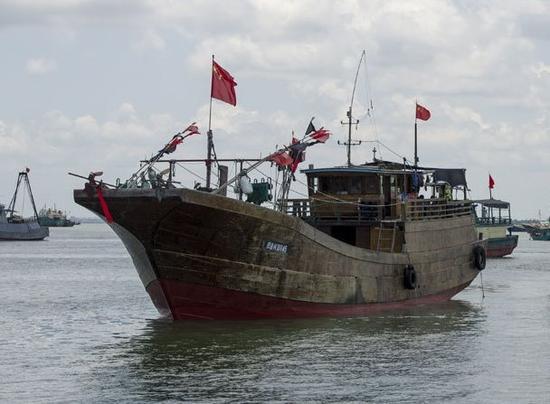 美媒揭秘中国海警船解救被印尼扣押渔船细节