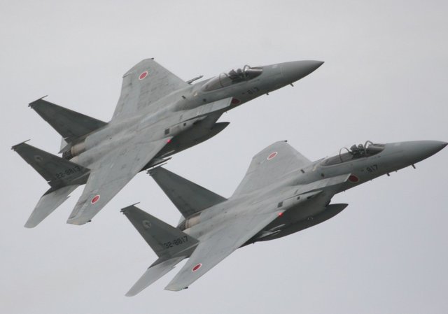 中日东海防空识别区较量:中国战机优于日本