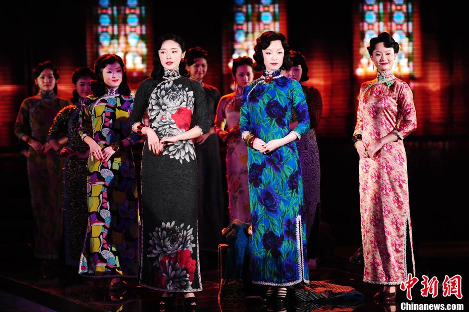 《金陵十三钗》首映礼 女主角进行才艺展示