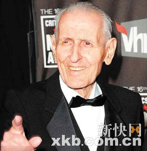 美国自杀机器在纽约拍卖 至少130人用其安乐死