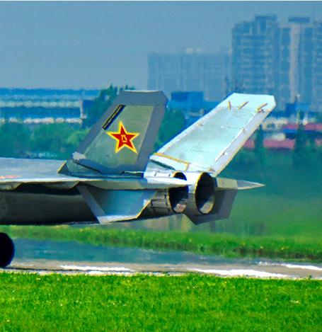 新款歼20疑换新型发动机 大胆挑战单发起降