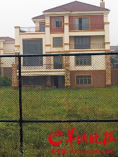 广东佛山顺德公安局副局长别墅曝光图片