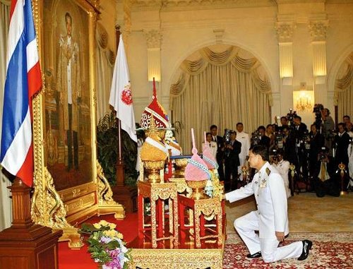 西那瓦家族:从他信到英拉 未完的泰国传奇