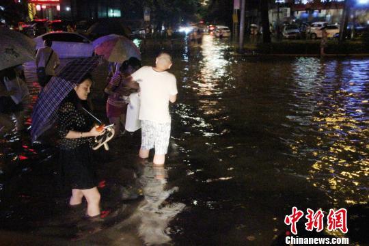 强降雨致西安和咸阳689人受灾 经济损失389万元