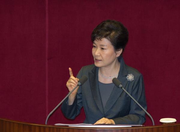 朴槿惠批国会伪善:迟迟不批准中韩自贸协定