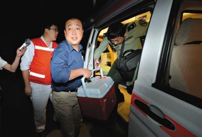 广西小伙去世心脏4小时抵京救12岁男孩(图)