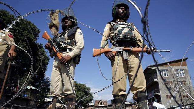 印媒:一印度士兵在克什米尔附近被巴狙击手射