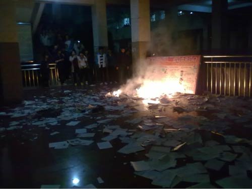 湖北京山一中学生焚书续:校长被停职立案调查