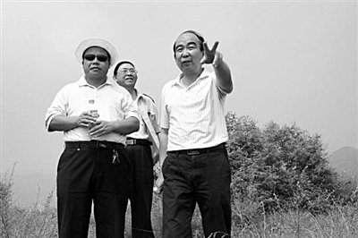 涉嫌诈骗的“三国学者”闫沛东身份之谜