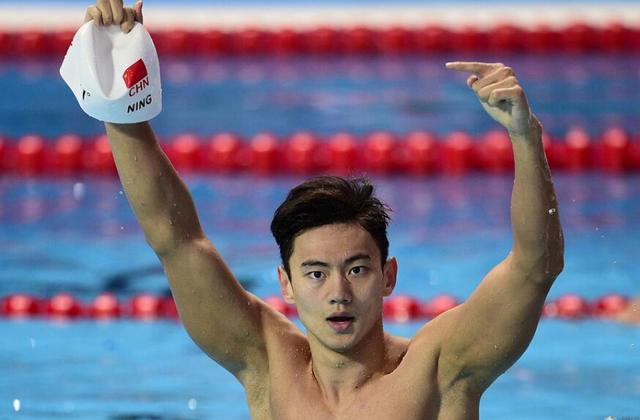 宁泽涛100自夺冠创神迹突破黄种人极限堪比刘翔