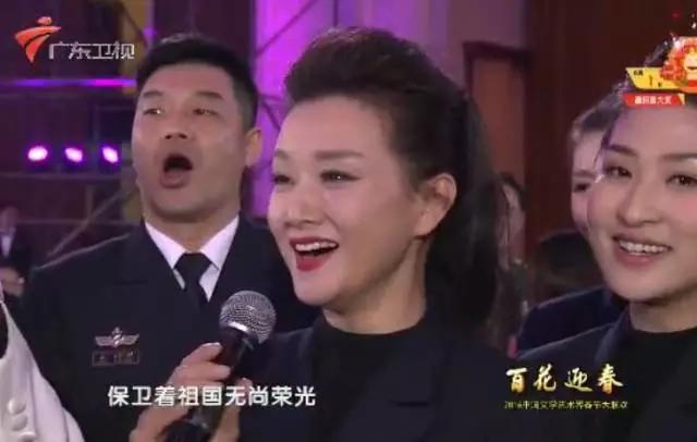 文工团明星最近都去哪儿:宋祖英到海军基层慰问