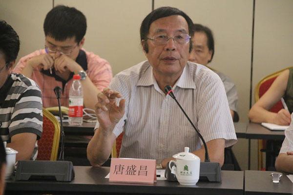 莫言建议12年基础教育学制改10年 专家：无知无畏