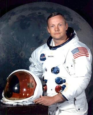 首位登月宇航员阿姆斯特朗逝世 享年82岁