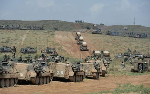 跨越险阻2016:中国陆军地面无人系统挑战赛开幕