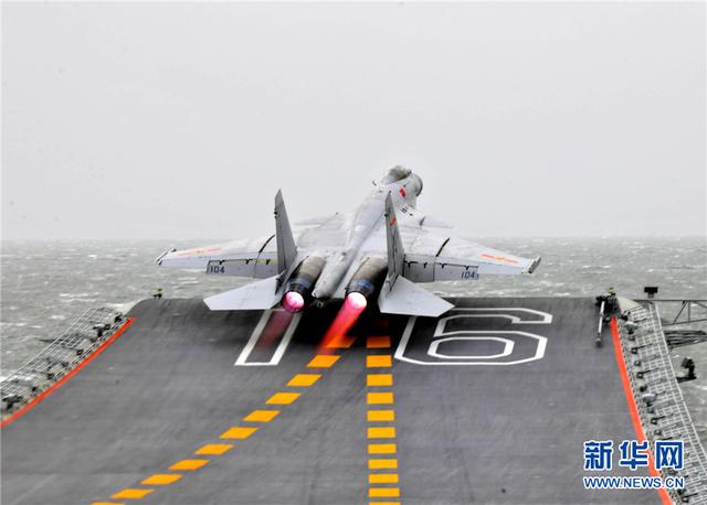 中国航母编队成军之路：舰载机起降训练上千次