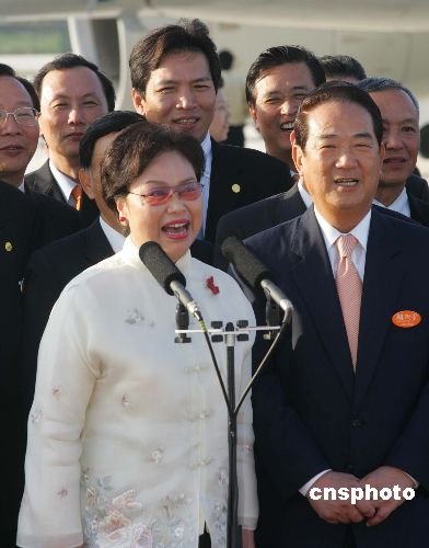 亲民党主席宋楚瑜与夫人陈万水(资料图)