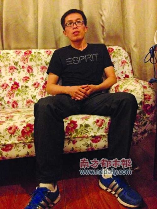 男子转发打黑漫画被劳教2年 官方撤销该决定