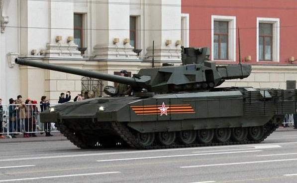 俄军阿玛塔坦克将换装152毫米大口径火炮
