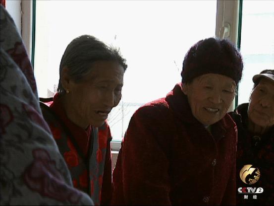 小丫跑两会:空巢老人的幸福晚年