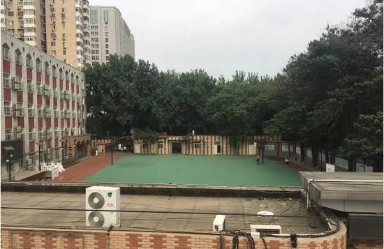 北京实验二小操场异味：环境监测总站已采样空气