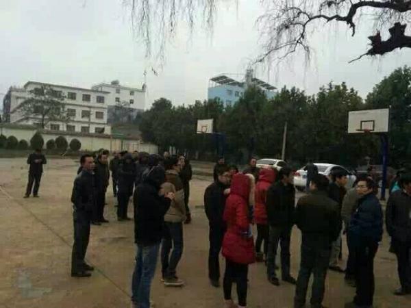 云南多名老师遭学生辱骂殴打 老师害怕集体休假