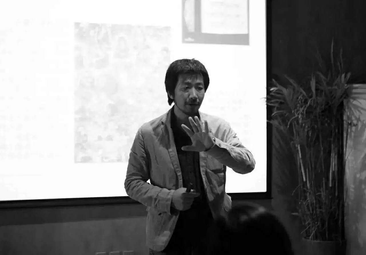 柴春芽曾经在单向空间担任驻店作家,讲授非虚构创作的经验。 柴春芽曾经在单向空间担任驻店作家,讲授非虚构创作的经验。