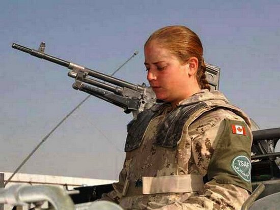 加拿大军医要求女兵脱光上身偷看<em>胸部</em>遭降级_