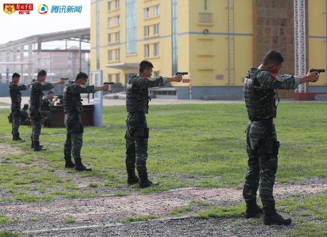 [中国精兵]雪豹突击