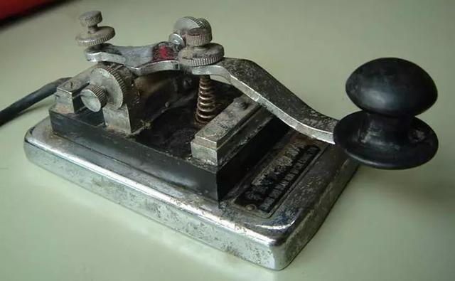 日本被杀害人质是在用眨眼传递莫尔斯电码吗?