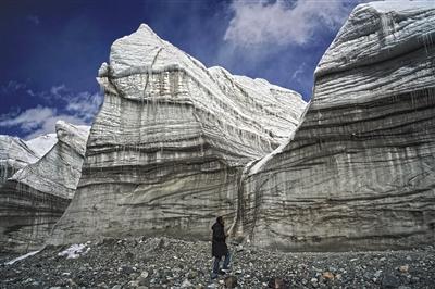 脆弱的长江源：当地冰川30年来退化近2000米(图)