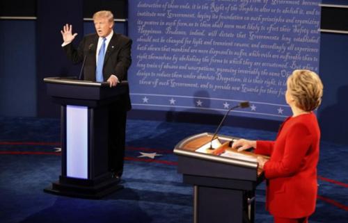 民调:美国大选举行首场电视辩论 希拉里占上风