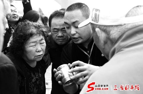 辨别真假红牛(图)