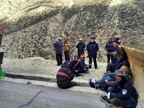 地震生死书：从尼泊尔到北京的无眠56小时