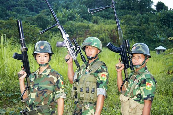 缅甸用中国81杠步枪山寨的步兵榴弹炮 亲妈难认