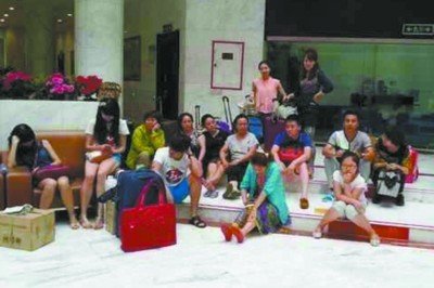 沈阳17名游客滞留北京2天没航班 无奈改坐火车