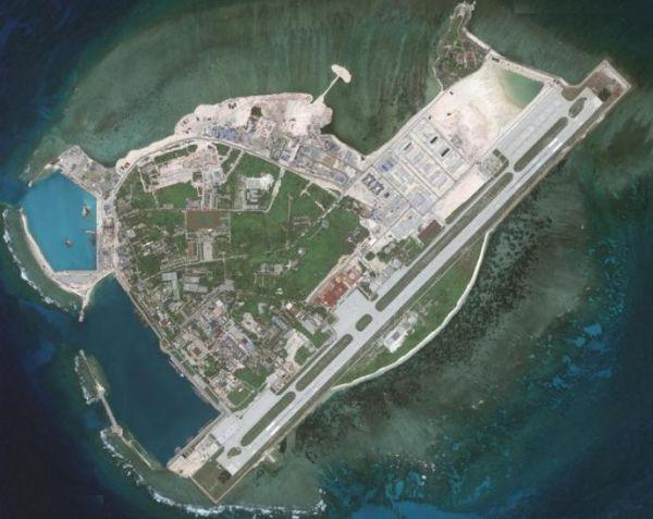 外媒：中国南海“超级舰队”有4艘不沉“航母”