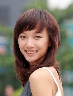 王珞丹加盟央视春晚 搭档主持人唱响春晚第一声 (图)